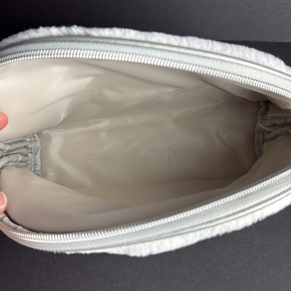 Ulta Beauty ☀️‎ fuzzy plush grey large makeup bag NWT - Picture 5 of 5